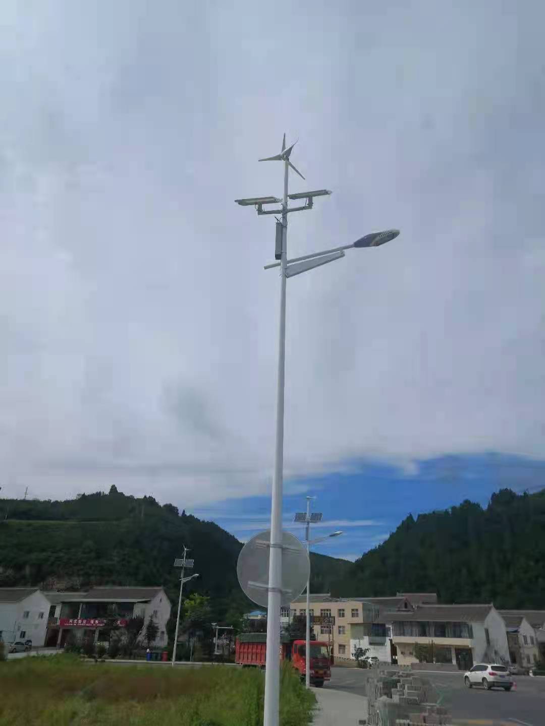 山西新農（nóng）村新能源風力發電太陽能燈